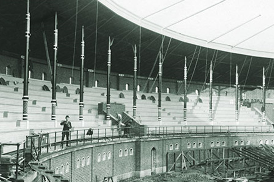 Stockholms Stadion byggdes på rekordtid 1911-12.
